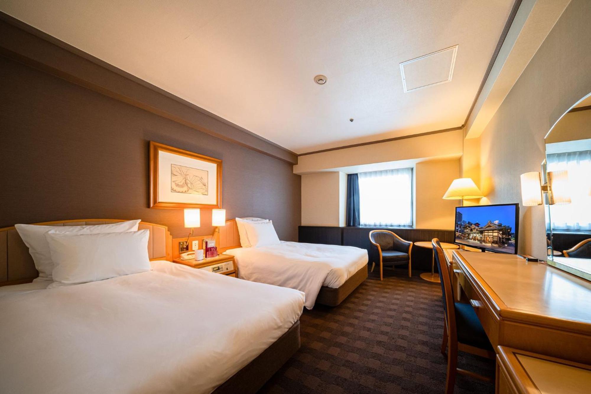Ana Crowne Plaza Matsuyama By Ihg Hotel Exterior photo