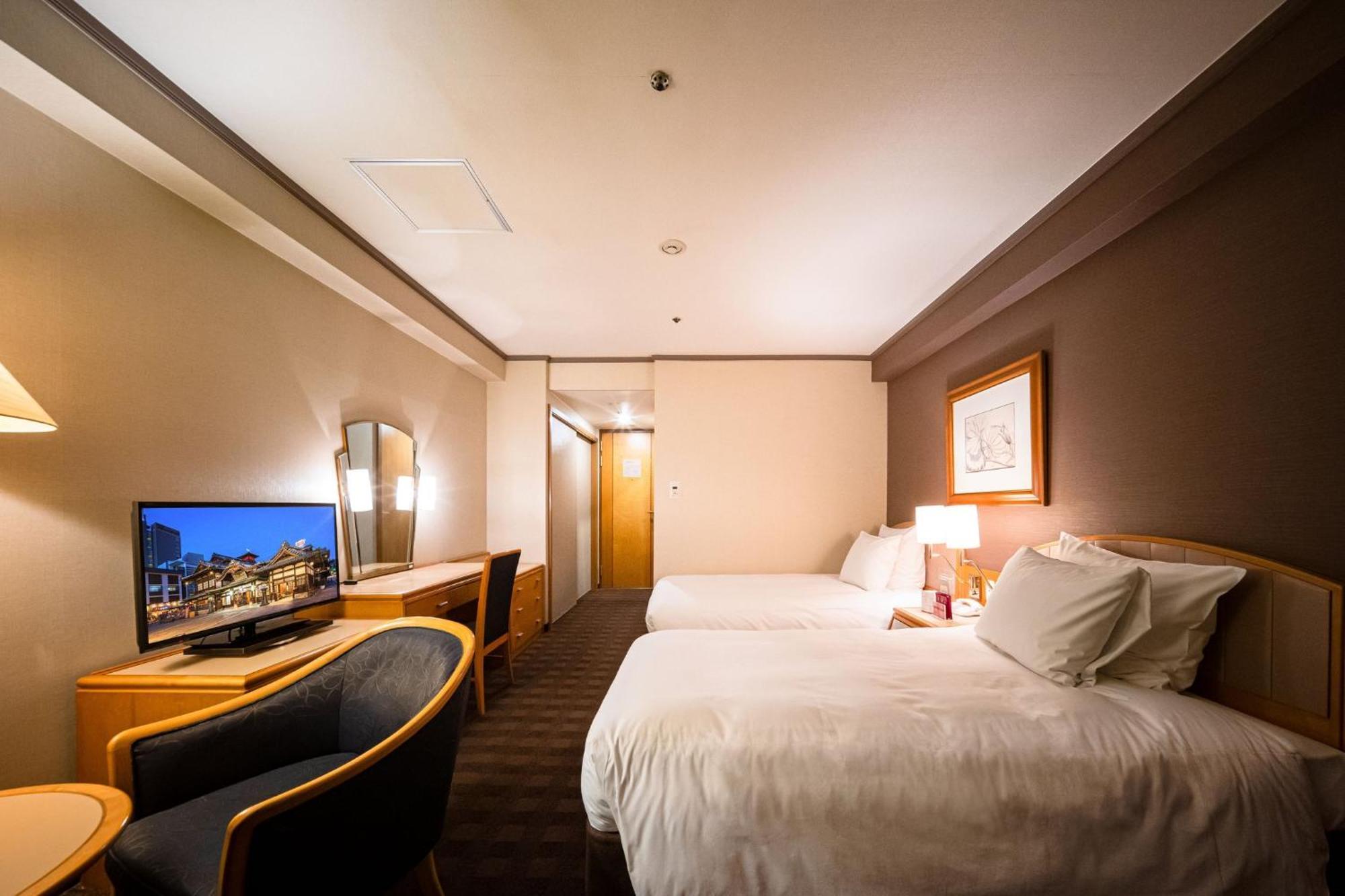 Ana Crowne Plaza Matsuyama By Ihg Hotel Exterior photo