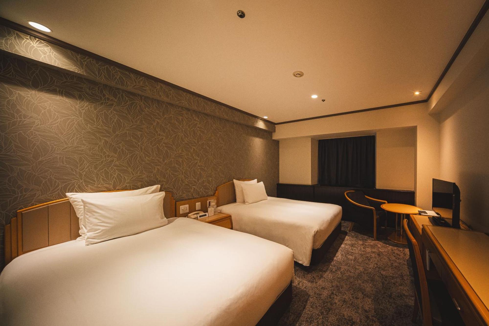 Ana Crowne Plaza Matsuyama By Ihg Hotel Exterior photo
